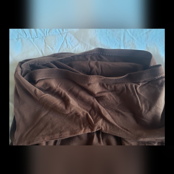 A dark brown tank top with built in bra - Picture 4 of 5